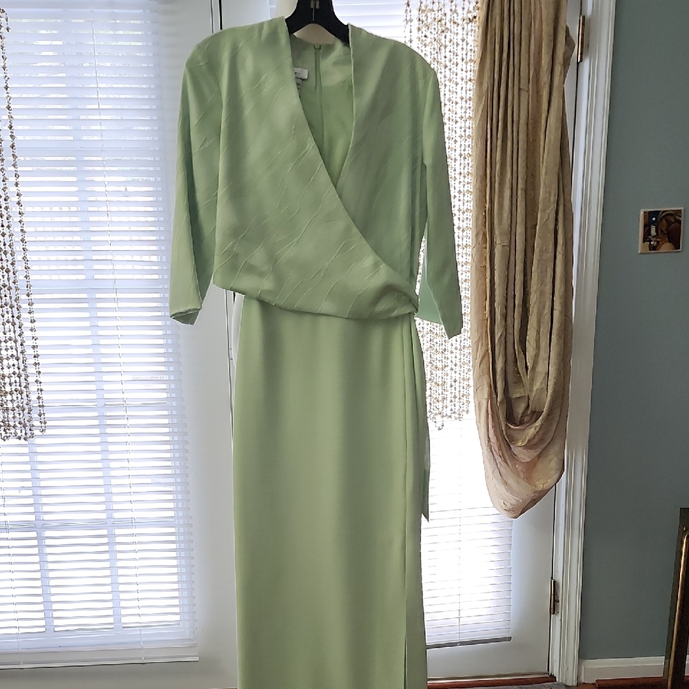 Byer California Light Green Long Sleeve Dress, Length 52", Ptp 19".